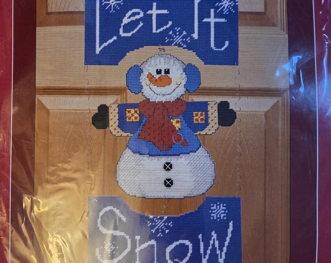 Holiday Time Let It Snow Door Greeter Plastic Canvas Kit FREE SHIPPING. Preowned Good Condition.