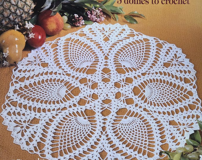 American School of Needlework Pineapple Parade Crochet. FREE SHIPPING. Preowned Used Condition.