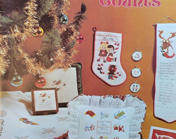 Vintage Christmas Counts Cross Stitch Pattern Book. FREE SHIPPING.