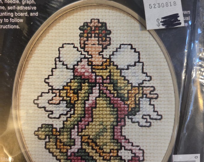 Stitch N Frame Angel Greetings Counted Cross Stitch Kit. FREE SHIPPING. Good Condition.