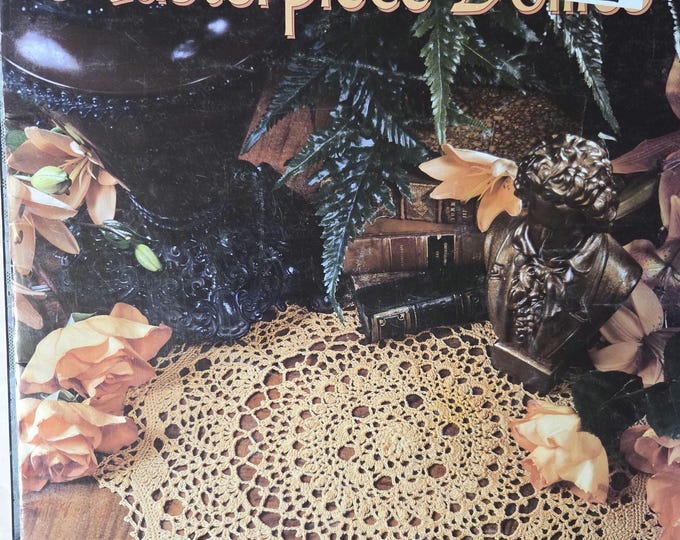 Leisure Arts Masterpiece Doilies Crochet Pattern. FREE Shipping. Preowned Used Condition.