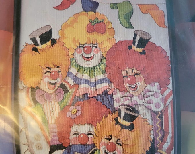 Design Works The Troupe Cross Stitch Kit. FREE SHIPPING. New Condition.