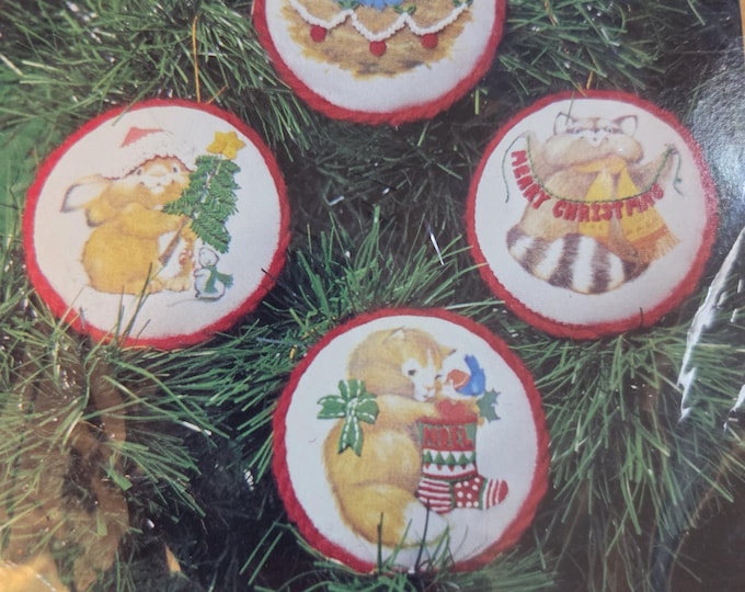 Creative Circle 2141 Nature's Wonderland Embroidery Kit. FREE SHIPPING. Older Condition.
