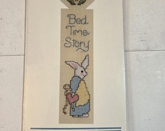 Lynn Craft Bed Time Paper Bookmark Counted Cross Stitch Kit. FREE SHIPPING. Preowned Older Condition.