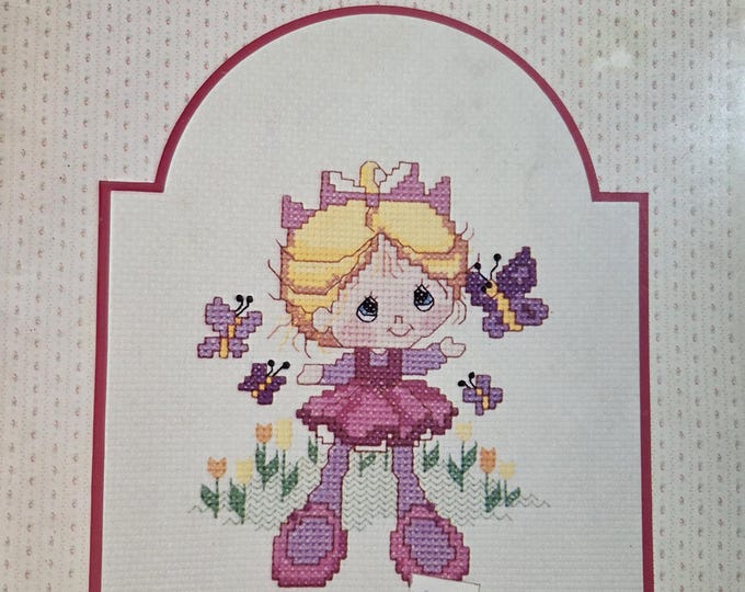 Wee Winsomes Cross Stitch Pattern - FREE SHIPPING. Preowned Used Older Condition.