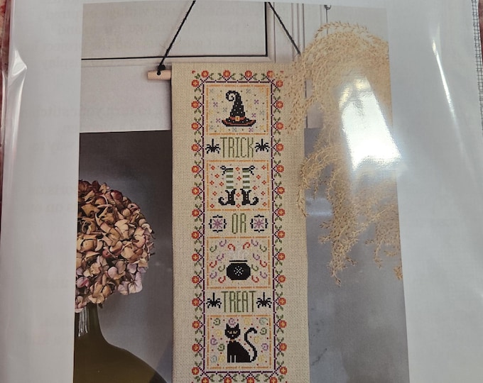 Cotton & Twine Historical Sampler Company Trick or Treat Banner Mini Project September 2022 Kit. FREE SHIPPING. Good Condition