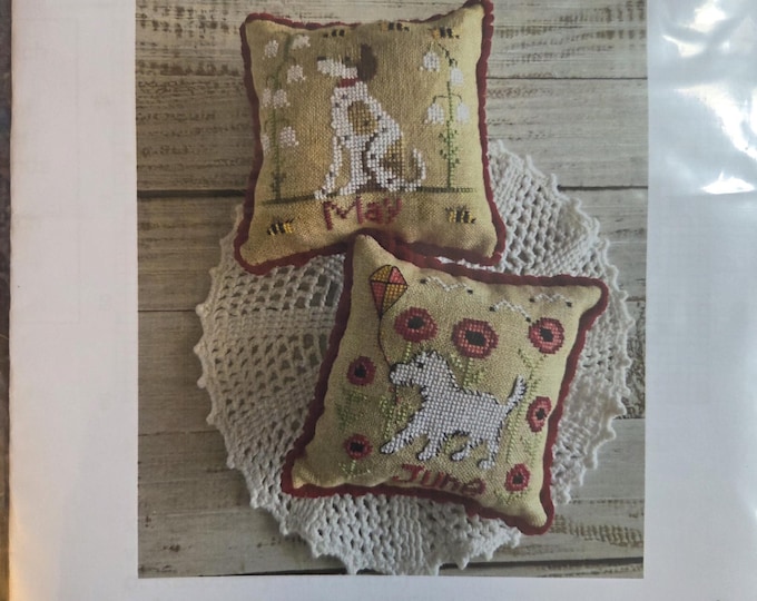 Romys Creation Dogs of the Month May/June Cross Stitch Pattern. FREE SHIPPING. Good Condition