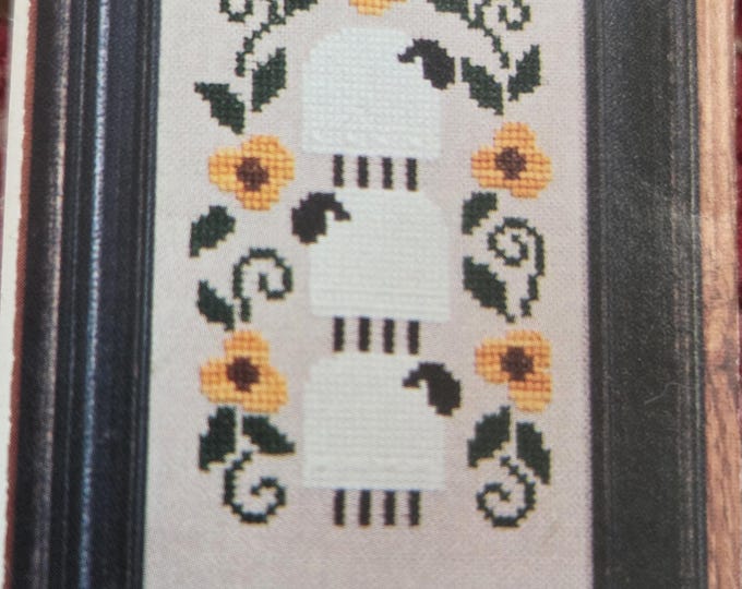 Bent Creek Woolly Zipper Counted Cross Stitch Kit. FREE SHIPPING. Good Condition.