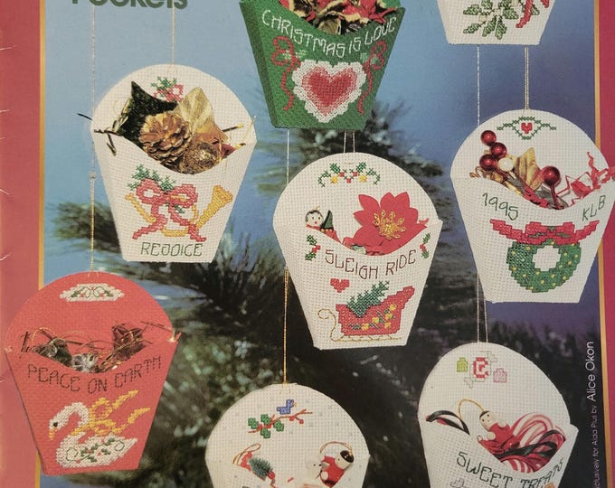 Zweigart Aida Plus Christmas Pockets Cross Stitch Pattern. FREE SHIPPING. Used Condition.
