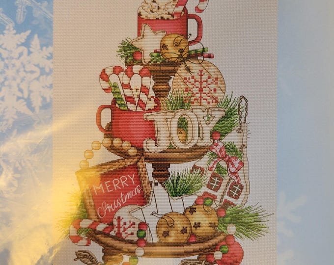 Les petites croix de Lucie Christmas Sweets on Platter Cross Stitch Pattern. Free Shipping. Good Condition.
