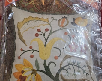 Pauline Denham Jacobean Pillow Crewel Embroidery Kit. FREE SHIPPING. Older Retaped Package Condition.