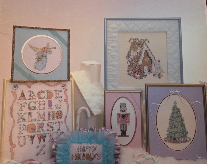 Graphworks Sugar Street Christmas Cross Stitch Pattern. FREE SHIPPING. Used Condition.