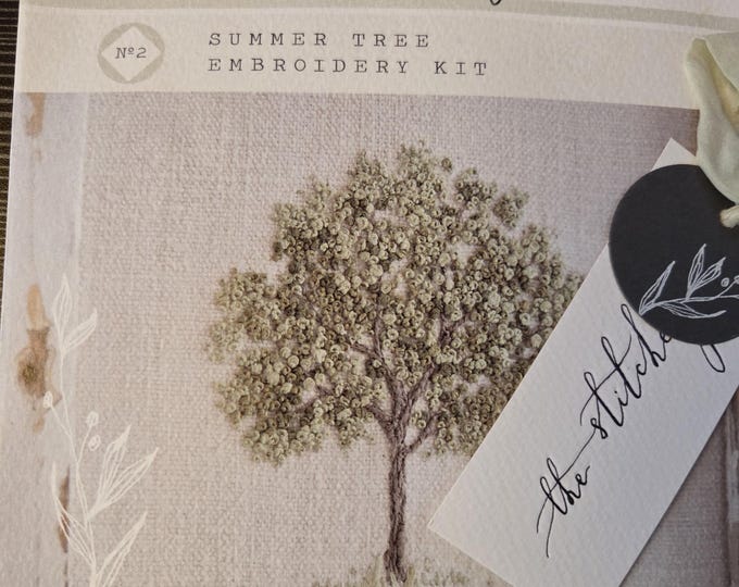 The Stitchery Summer Tree Embroidery Kit. FREE SHIPPING. Estate Sale Preowned Good Condition.