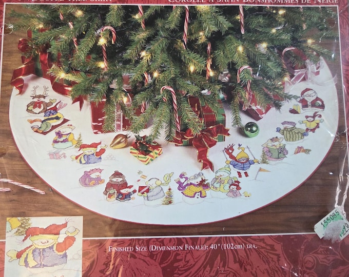 Needle Treasures Snow People Tree Skirt Counted Cross Stitch Kit. FREE SHIPPING. Good Condition.