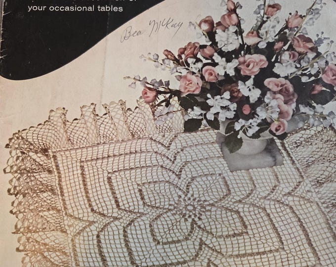 Coats & Clarks Ruffled Doilies No 327. FREE SHIPPING. Old Vintage Condition.