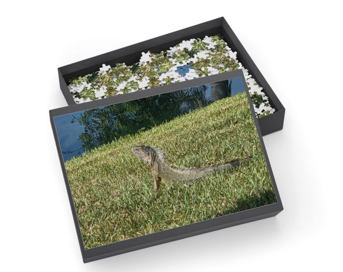 Green Iguana Illustration Puzzle 96 252 500 1000-Piece | Wildlife Nature Jigsaw