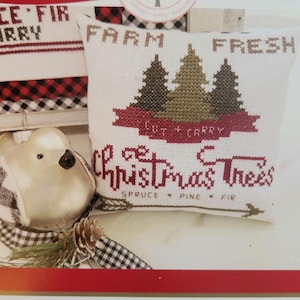 Anabellas Christmas Cut & Carry Christmas  Cross Stitch Pattern. Free Shipping. Good Condition.