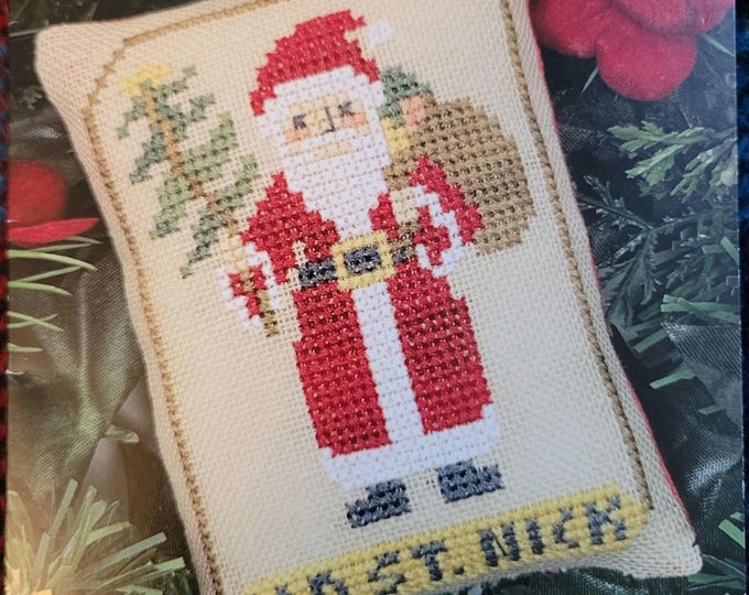 Tiny Modernist Old St Nick Cross Stitch Pattern. Free Shipping. Good Condition.
