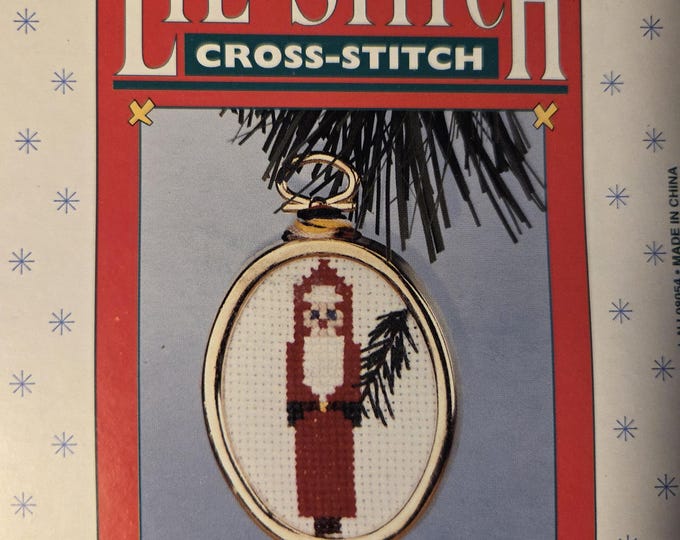 Lil Stitch Christmas Folk Art Santa Counted Cross Stitch Kit. FREE SHIPPING. Good Condition, older packaging.