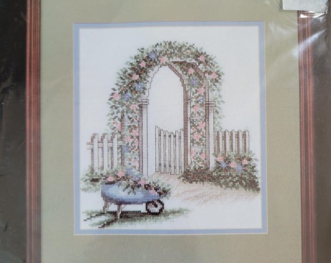 Janlynn Brush Arbor Counted Cross Stitch Kit. FREE SHIPPING. Good Condition.