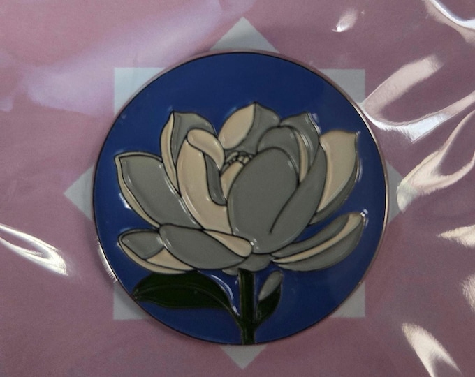 Magnolia Needle Minder. FREE SHIPPING. New Condition.
