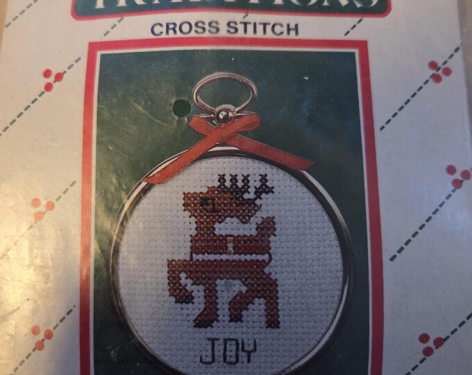 Traditions Reindeer Counted Cross Stitch Kit. FREE SHIPPING. Older Condition.