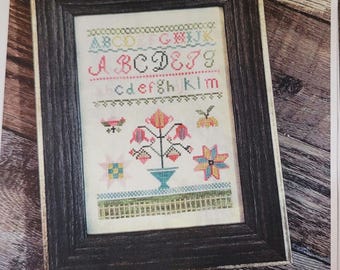 From the Heart Little Quilt Block Sampler Cross Stitch Pattern. FREE SHIPPING. Good Condition.