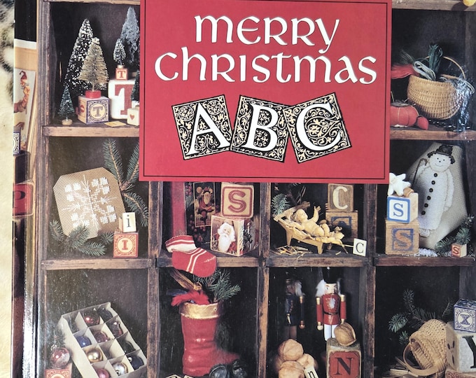 Leisure Arts Merry Christmas ABC Cross Stitch Pattern Book - FREE SHIPPING. Preowned Good Condition