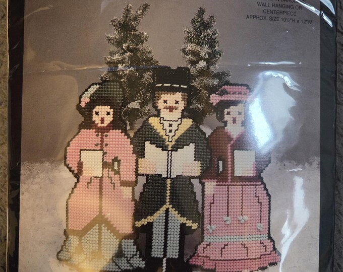 Needlecraft Victorian Carolers Wall Hanging or Centerpiece Plastic Canvas Kit FREE SHIPPING. Older Good Condition. Repackaged in a polybag.