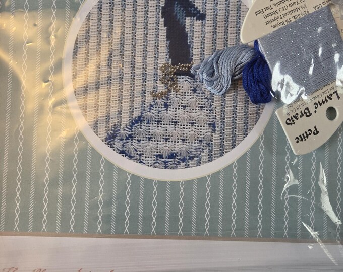Plum Stitchery 6 Geese A Laying Kit Needlepoint Canvas Kit. 18# 4". Round. Preowned Estate Sale Good Condition.