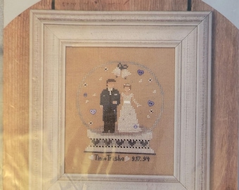 Bent Creek Wedding Globe Cross Stitch Pattern. Free Shipping. Good Condition.