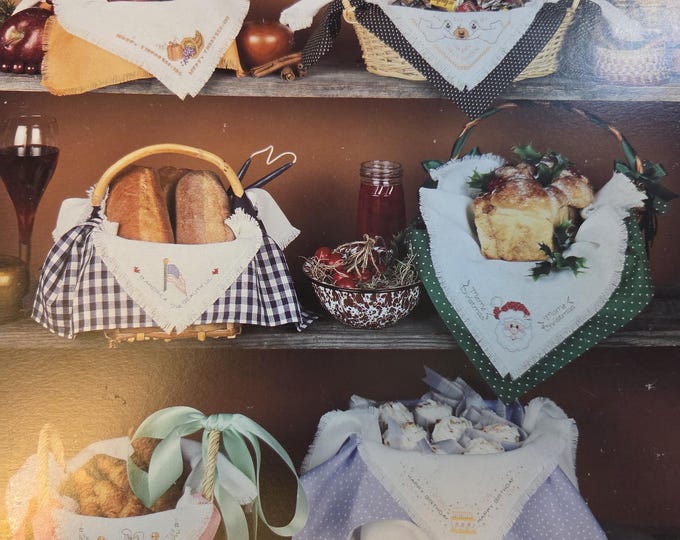 Leisure Arts Holiday Bread Cloths Cross Stitch Pattern. Free SHIPPING. Old Condition.