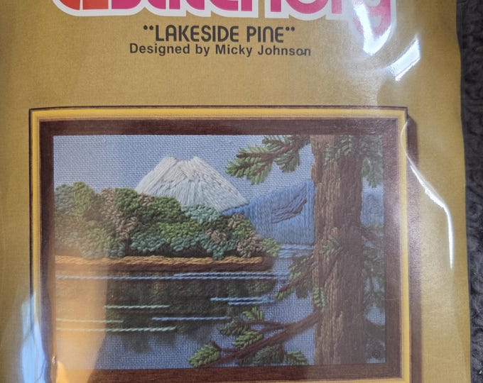 Jiffy Stitchery Lakeside Pine Crewel Kit. FREE SHIPPING. Older Condition. Repackaged in a polybag.