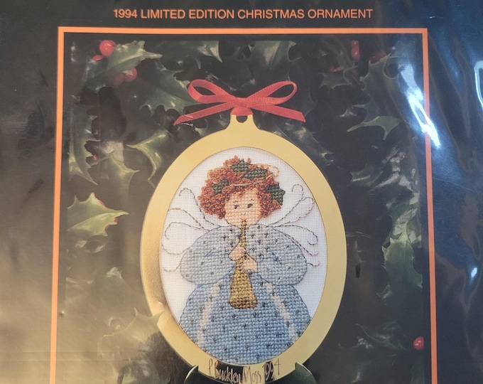 P Buckley Moss 1994 Christmas Ornament Cross Stitch Pattern. FREE Shipping. Good Condition.