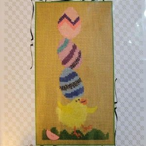 Stitchworks All Stacked Up Easter Chick Cross Stitch Pattern. Free Shipping. Good Condition. Button Included.