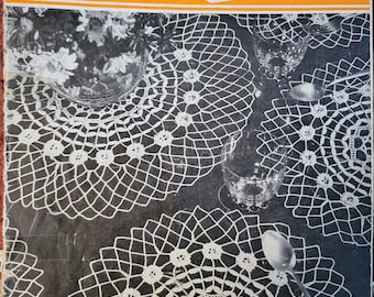 Vintage c 1944 Crochet Doilies Book No 217. Crochet Pattern. FREE SHIPPING.