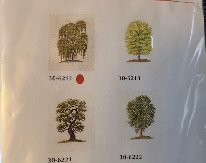 Haandarbejdets Fremme 30-6217 Weeping Willow Tree Embroidery Kit. FREE SHIPPING. Estate Sale Preowned Like New Condition.