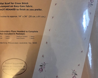 Paragons Roses Dresser Scarf FREE SHIPPING. Good Condition.