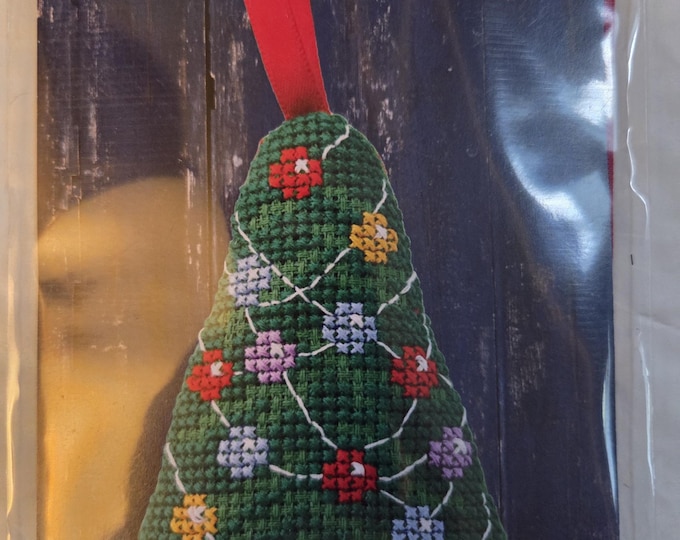 Permin Tree Ornament Counted Cross Stitch Kit. FREE SHIPPING. New Condition.
