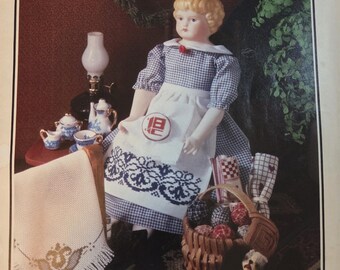 Cross Stitch and Country Crafts Magazine Jan/Feb 91. FREE SHIPPING. Older Condition.