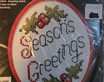 Stitch N Frame Seasons Greetings Counted Cross Stitch Kit. FREE SHIPPING. Good Condition.