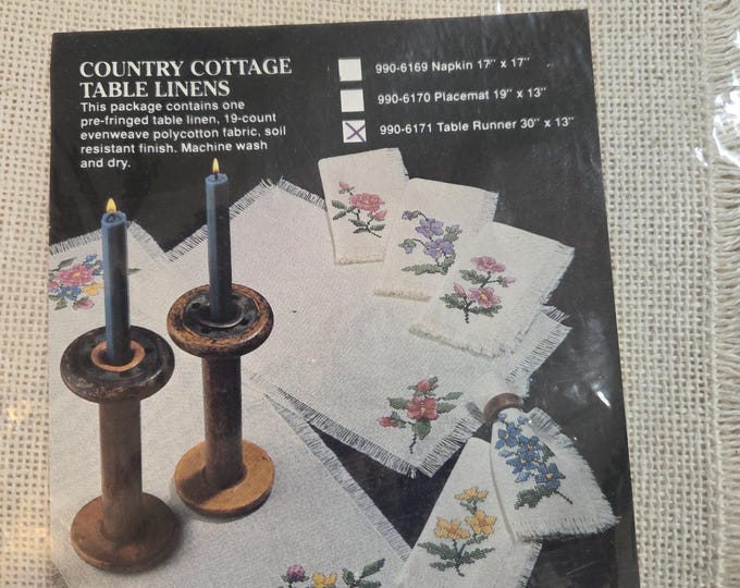 Janlynn Country Cottage Table Runner 30"x13" 19 ct linen. FREE SHIPPING. Older Condition