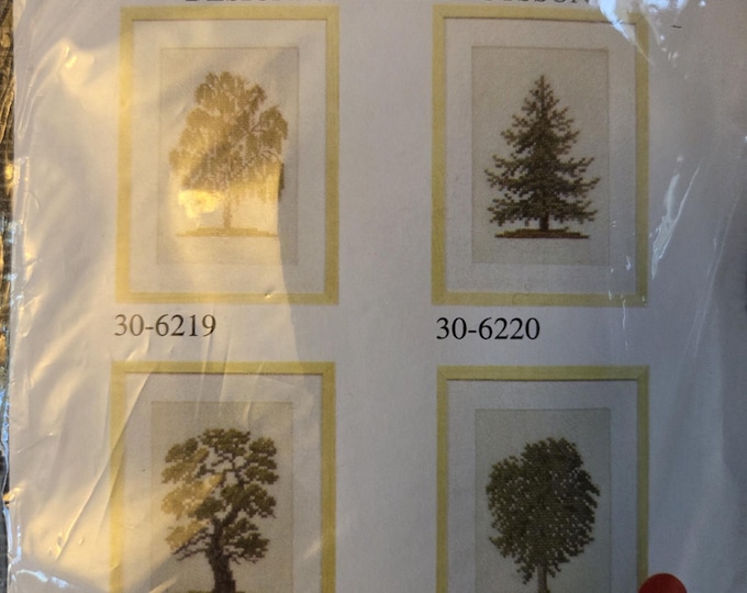 Haandarbejdets Fremme 30-6222 Elm Tree Embroidery Kit. FREE SHIPPING. Estate Sale Preowned Like New Condition.