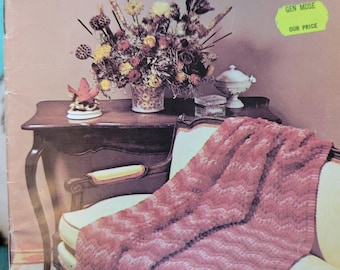 Coats & Clarks Afghans to Knit and Crochet No 203 FREE SHIPPING. Old Condition.