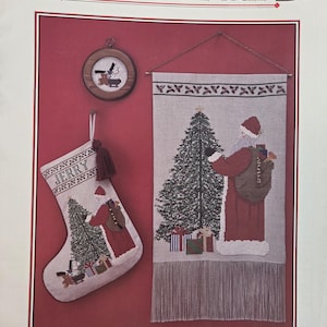 Mill Hill Trimming the Tree Cross Stitch Pattern. FREE SHIPPING. Used Condition