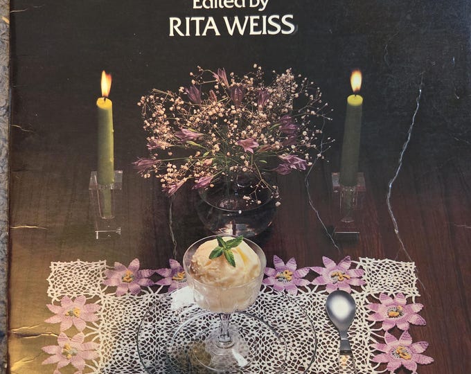 Dover Needlework Crocheting Placemats. FREE Shipping. Used Condition.