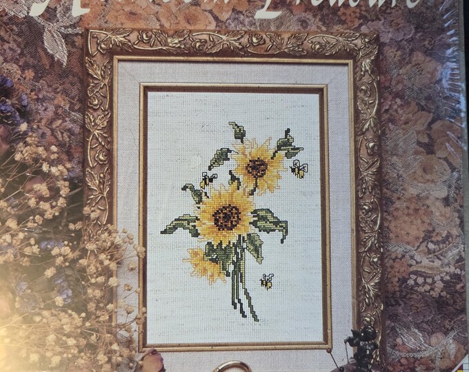 Designs for the Needle Heirloom Treasures Sunflowers Counted Cross Stitch Kit. FREE SHIPPING. Good Condition.