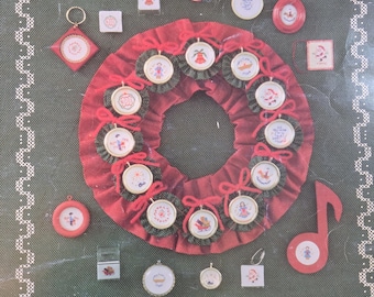 Faye Raye Christmas Mini Bits II Cross Stitch Pattern. FREE SHIPPING. Used Condition.