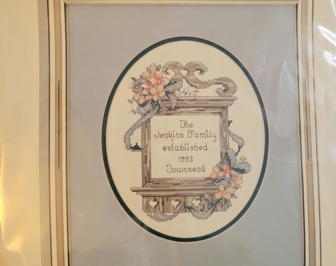Simplicity The Family Shingle Cross Stitch Pattern. Free Shipping. Older Condition repackaged in a polybag.