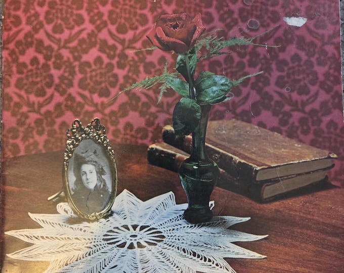 Dover Needlework Crocheting Doilies. FREE Shipping. Used Condition.